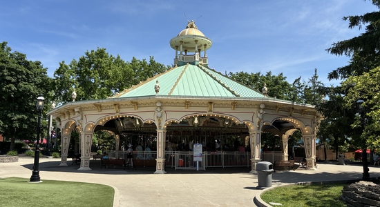 Grand Carousel