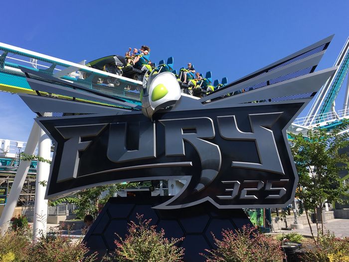 Fury 325