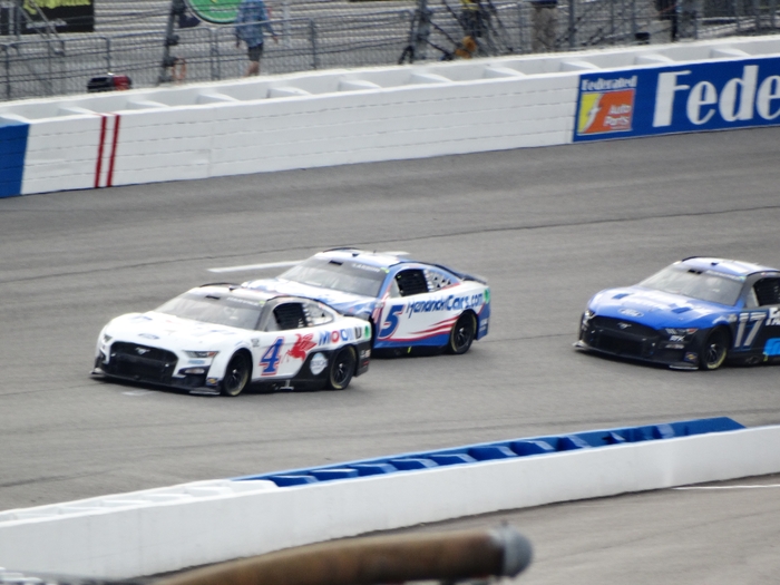 #4 Kevin Harvick, #5 Kyle Larson and #17 Chris Buescher